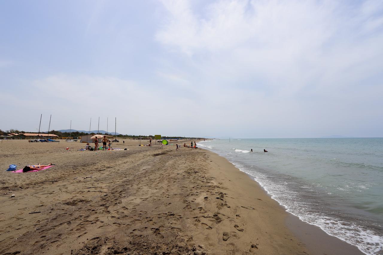 Hotel Grifone Principina a Mare Exterior photo